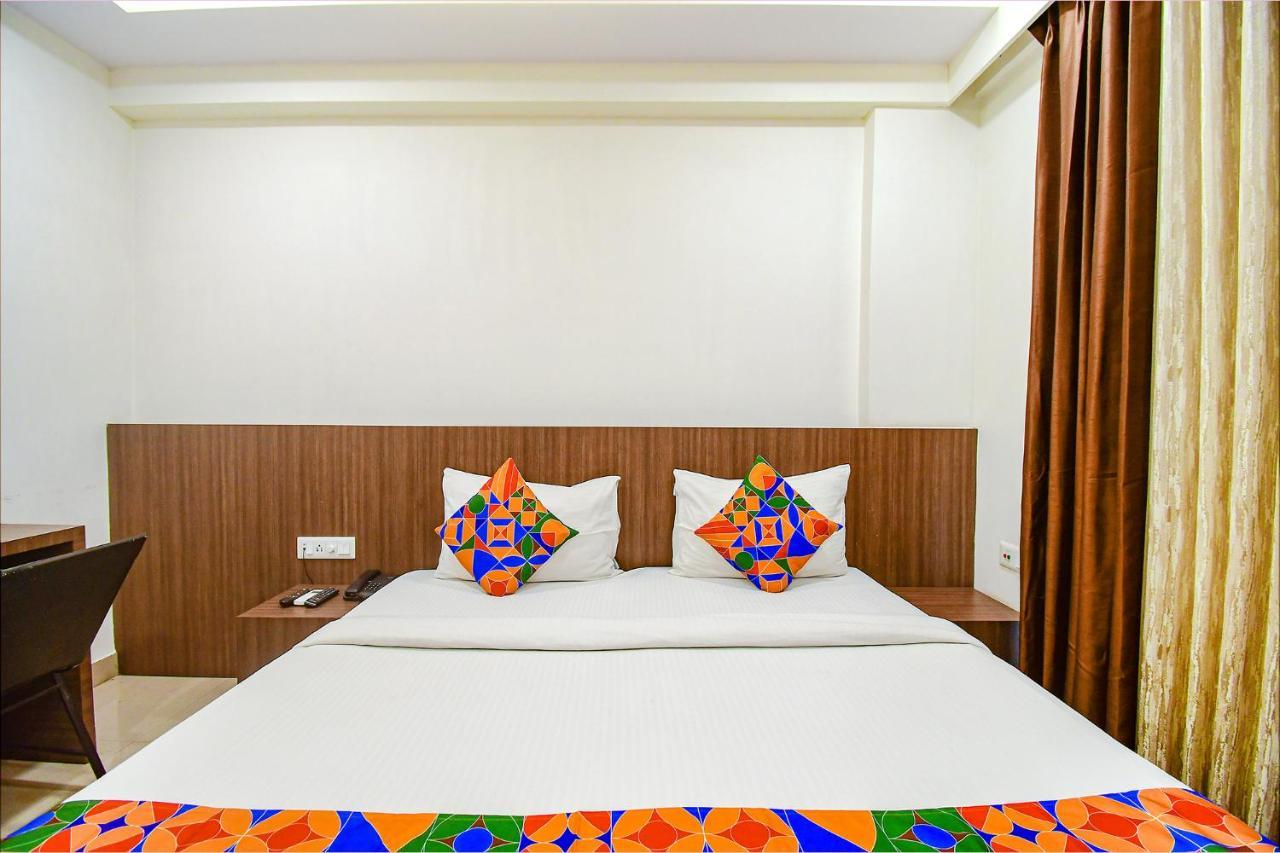 Fabhotel Kzar Select - 2Km From Park Street كولكاتا المظهر الخارجي الصورة