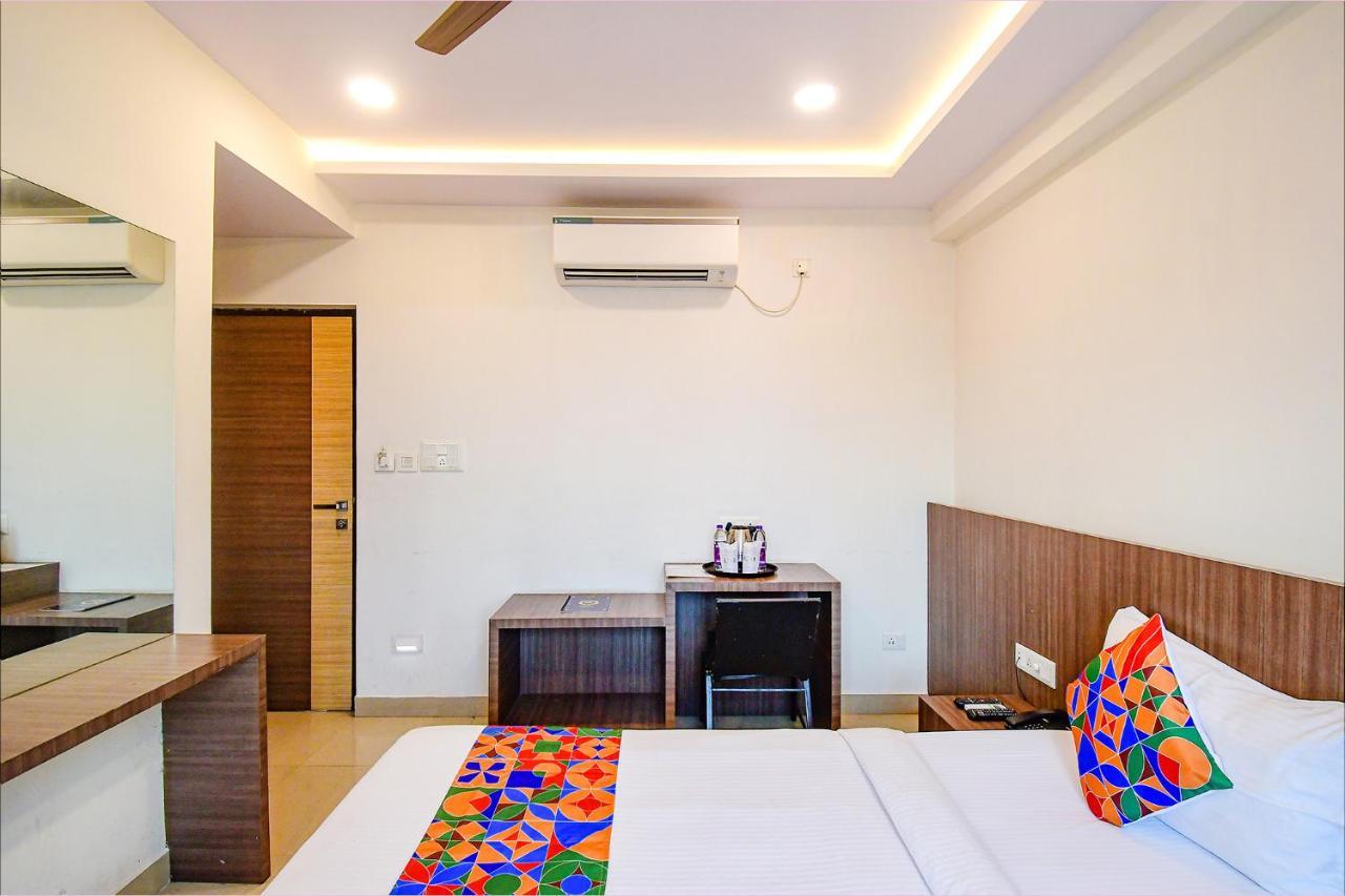 Fabhotel Kzar Select - 2Km From Park Street كولكاتا المظهر الخارجي الصورة
