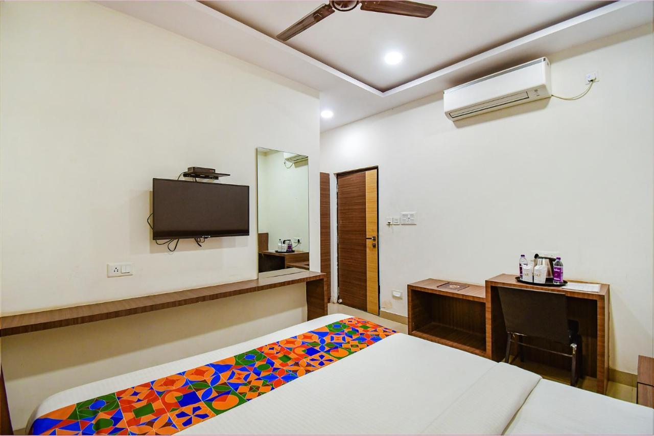 Fabhotel Kzar Select - 2Km From Park Street كولكاتا المظهر الخارجي الصورة